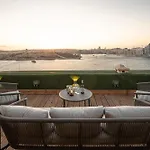 The Iconic Terrace *