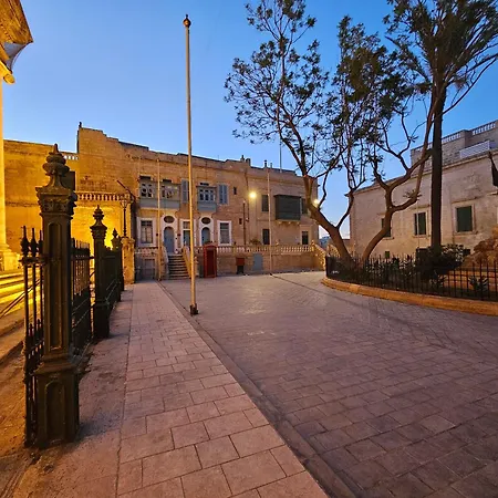 The Iconic Terrace *