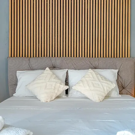 The Iconic Terrace *