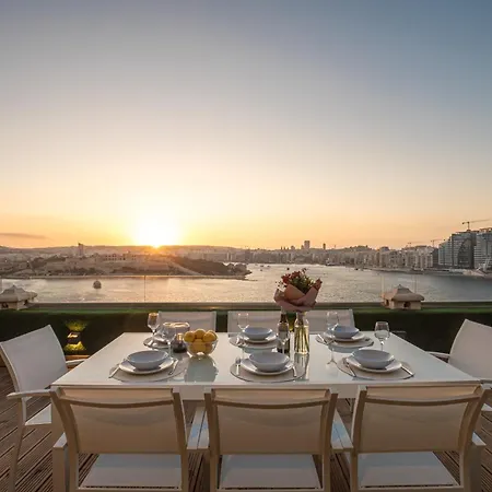 The Iconic Terrace Apartment