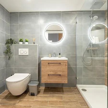 The Iconic Terrace *