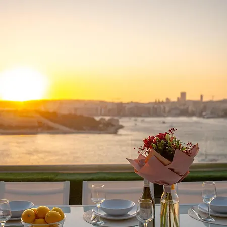 The Iconic Terrace *