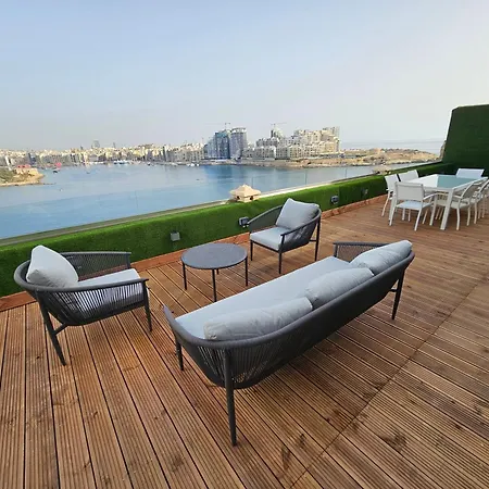 The Iconic Terrace *