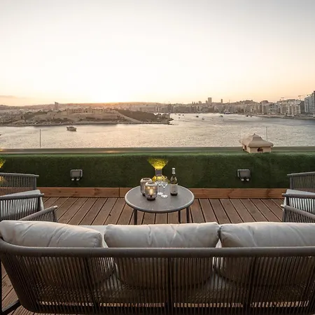 The Iconic Terrace *