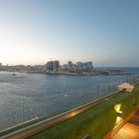 The Iconic Terrace Appartement *