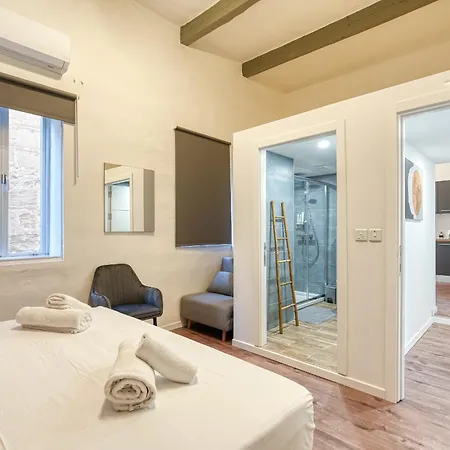The Iconic Terrace Apartment