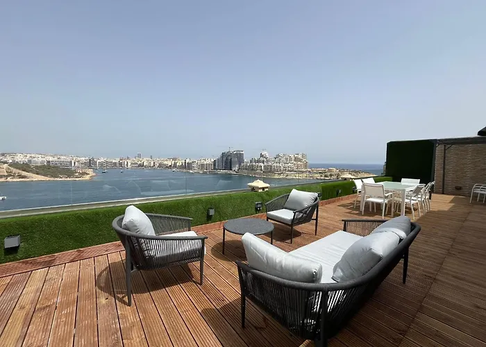 The Iconic Terrace Apartment *