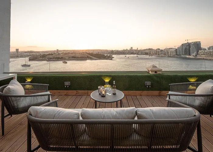 The Iconic Terrace *