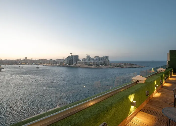 The Iconic Terrace Apartment *