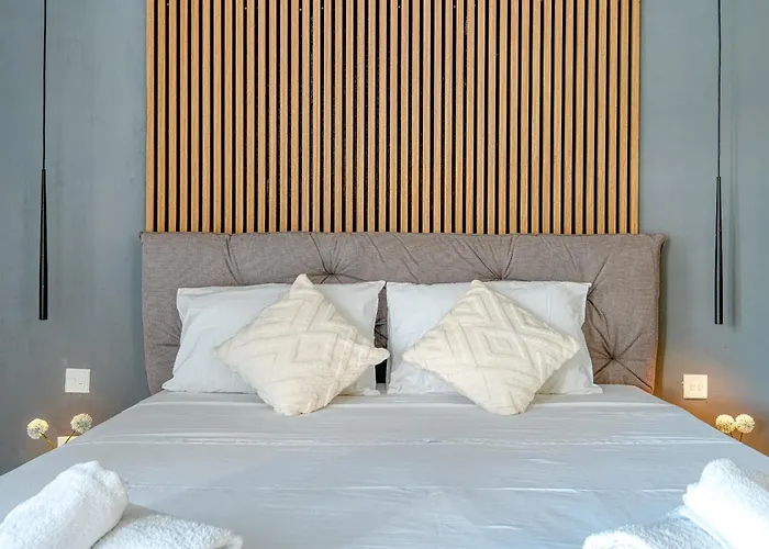 The Iconic Terrace *