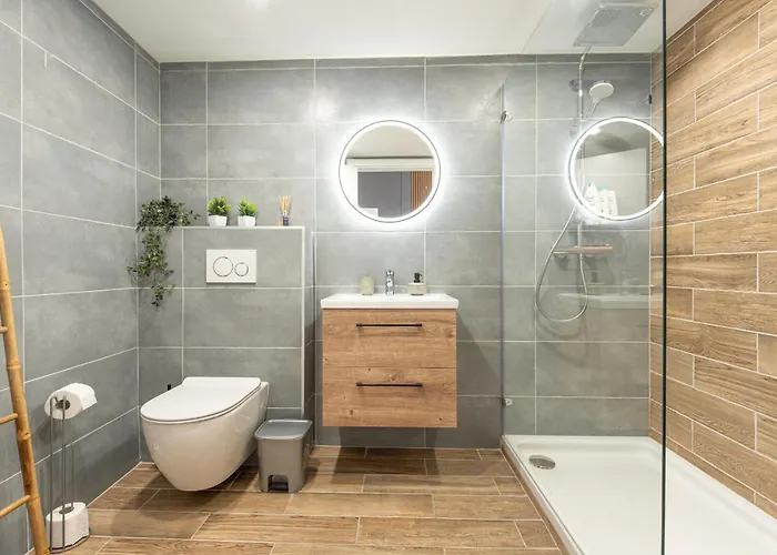 The Iconic Terrace *