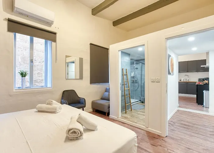 The Iconic Terrace Apartment